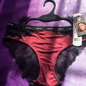 Daisy Fuentes lace panties